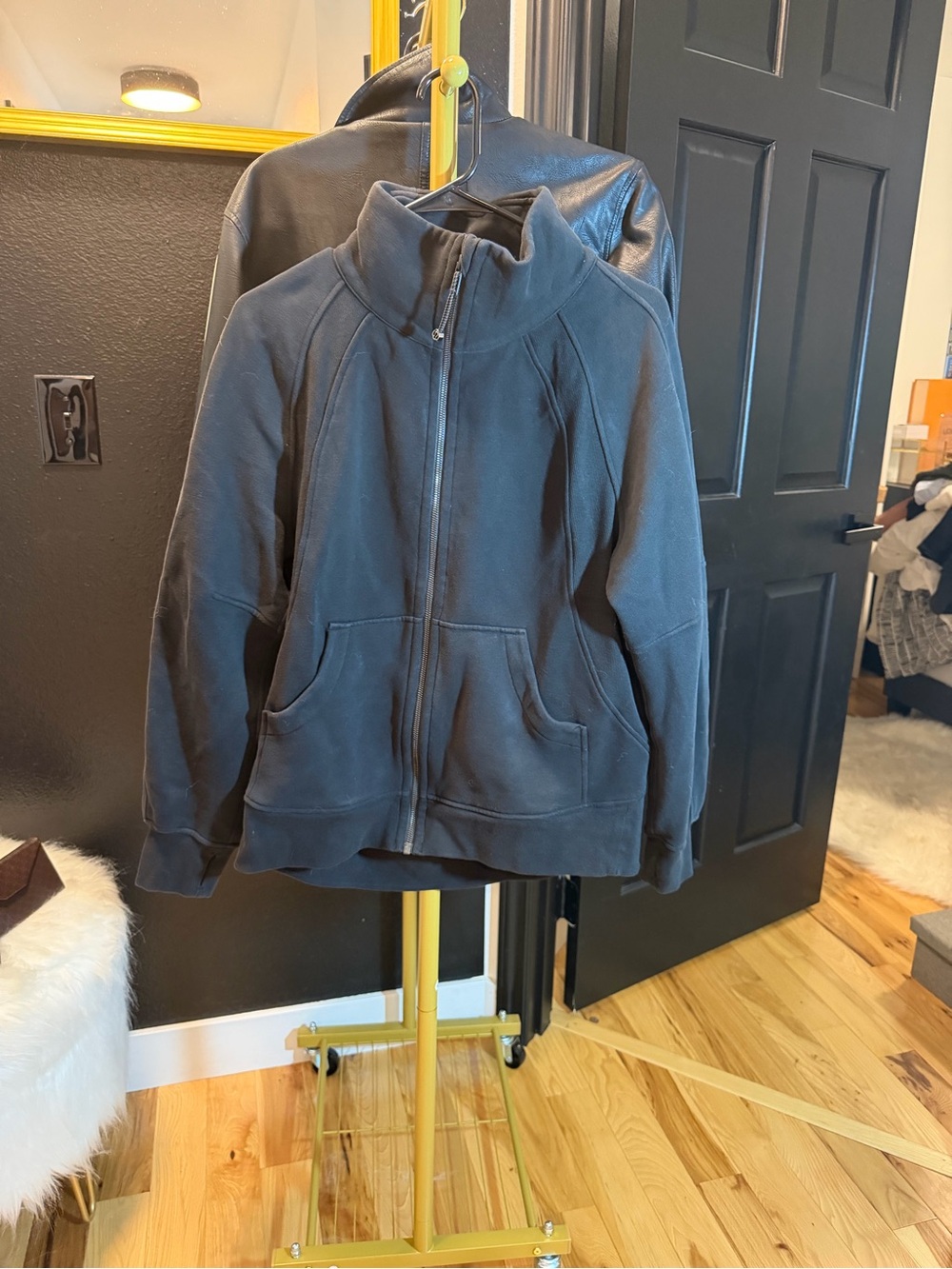 Women’s lululemon scuba Black Zip-Front Hoodie Jacket